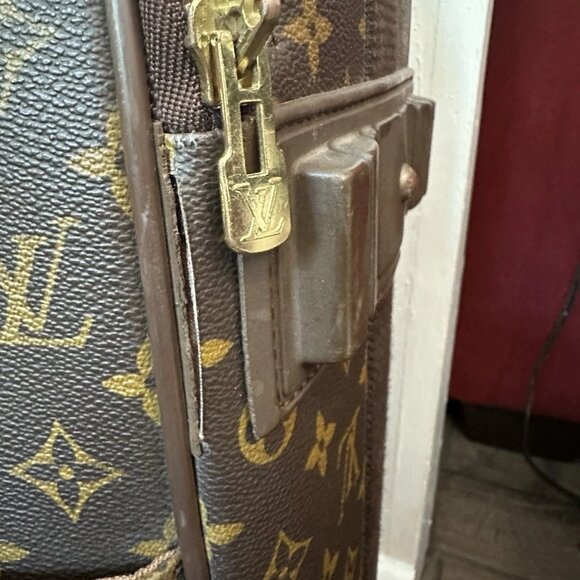 Louis Vuitton Monogram Pegase 55 Carry On - Picture 6 of 13